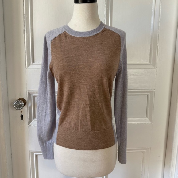Banana Republic Women’s Camel Gray Contrast Women's Merino Wool Sweater Small P - Picture 1 of 11